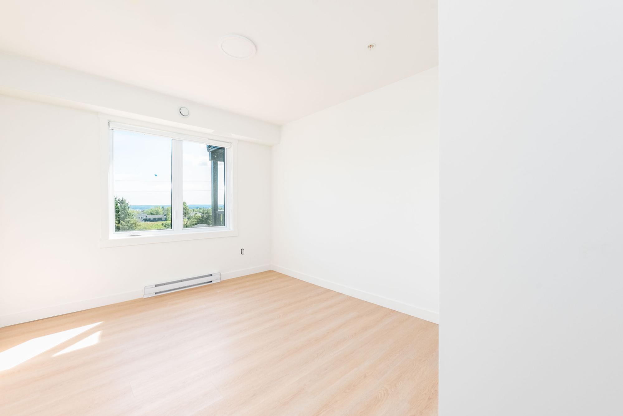 305 Highlandview photo 4